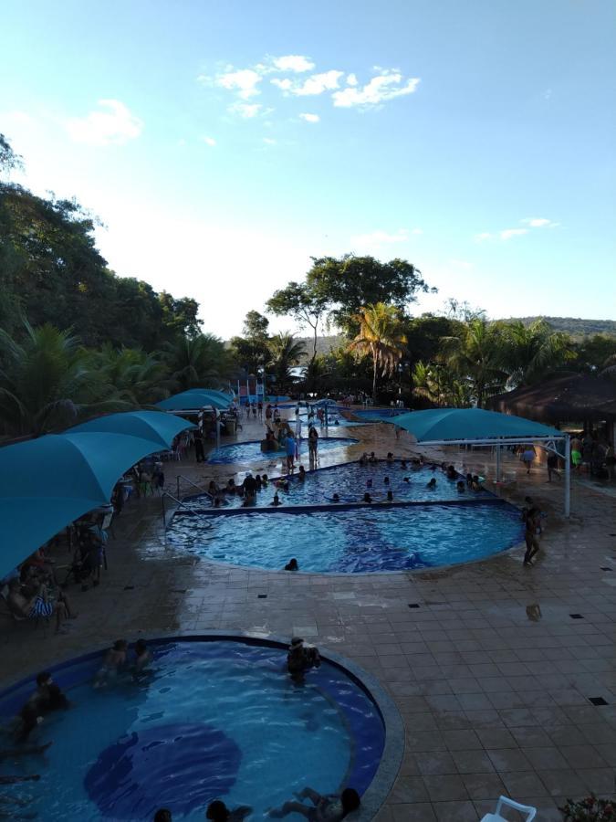 Aldeia Do Lago C204- Com Cozinha , Churrasqueira E Bebidas Liberadas No Parque Aquatico, Internet Banda Larga, Ponto Recarga De Carro Eletrico Caldas Novas Luaran gambar