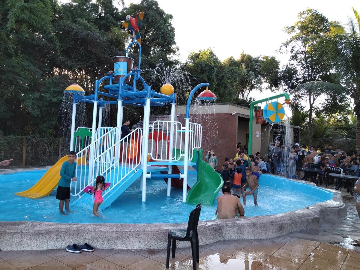 Aldeia Do Lago C204- Com Cozinha , Churrasqueira E Bebidas Liberadas No Parque Aquatico, Internet Banda Larga, Ponto Recarga De Carro Eletrico Caldas Novas Luaran gambar